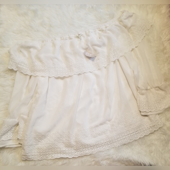 Maurices Tops - 💘 {Maurices} Off the Shoulder White Blouse